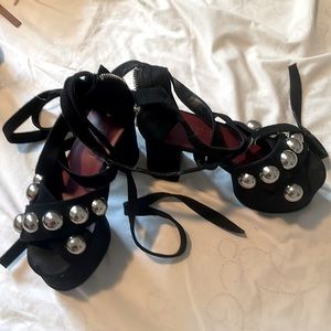 Current mood platform heels